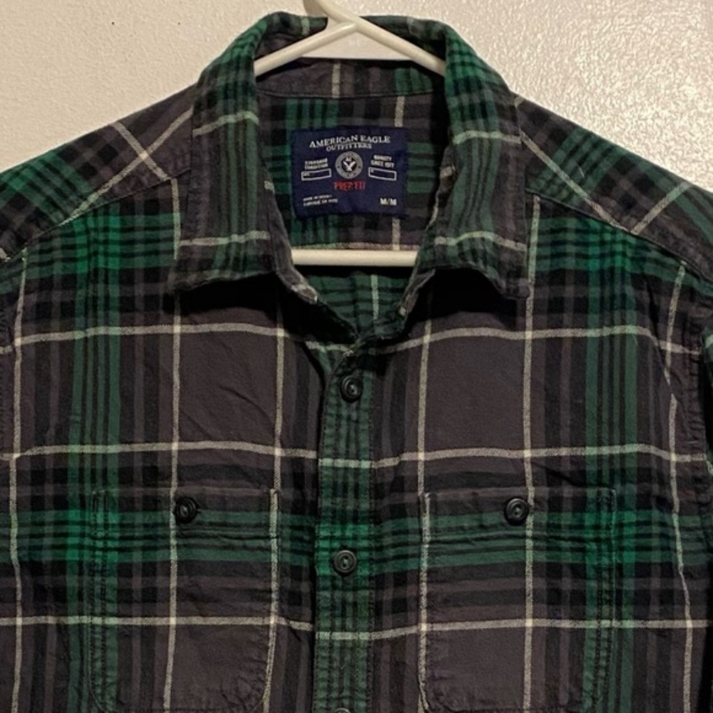 American Eagle Outfitters Shirt Mens Size Medium Button Up Collared Prep Fit